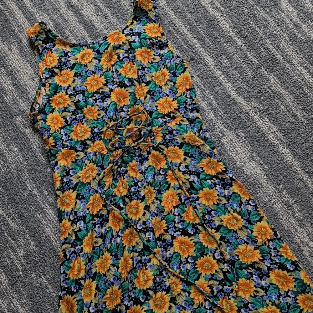 All that Jazz Yellow - VINTAGE 90s Sunflower Maxi Dress - Picture 5 of 5